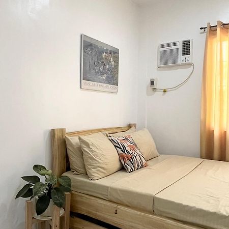 Sunnydale Apartelle -Room Accommodation Near Calatagan Beach Resorts Batangas Екстериор снимка